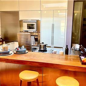 5 bedroom villa with pool and tennis court near San Gimignano, sleeps 10